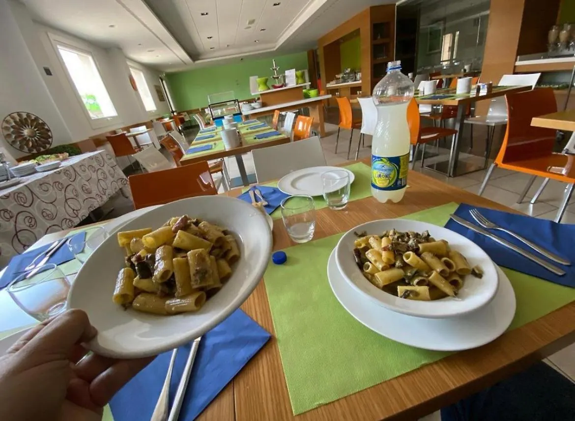 Bes Hotel Bergamo Ovest Mozzo 4*,