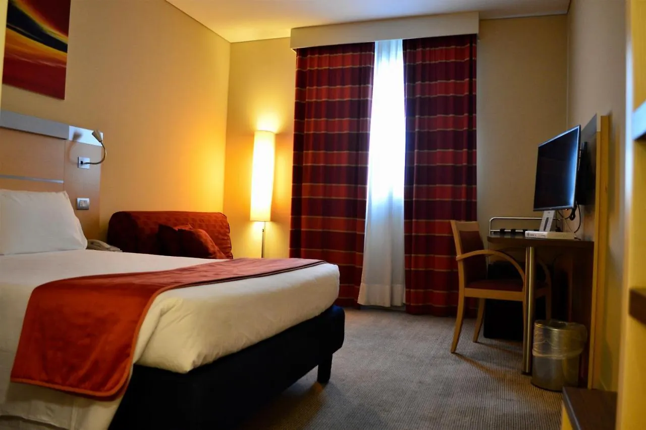 Bes Hotel Bergamo Ovest Mozzo 4*,